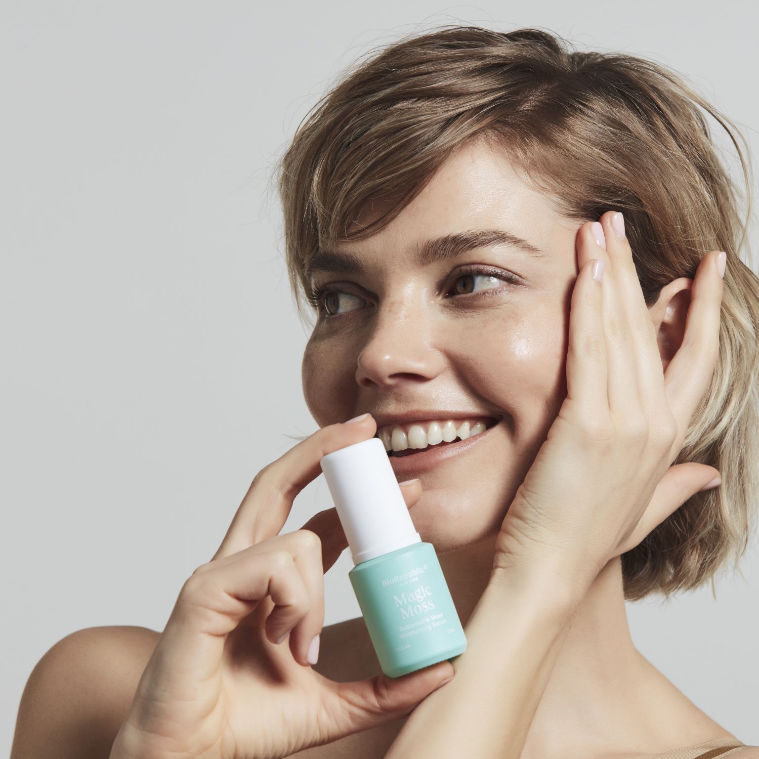 MAGIC MOSS SERUM (SUERO REAFIRMANTE + EFECTO LIFTING)